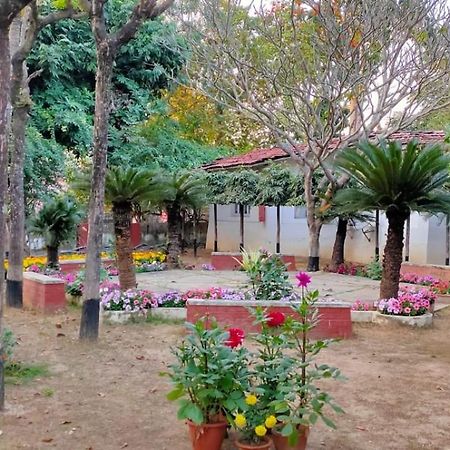 Chhuti Holiday Resort Bolpur Exteriér fotografie